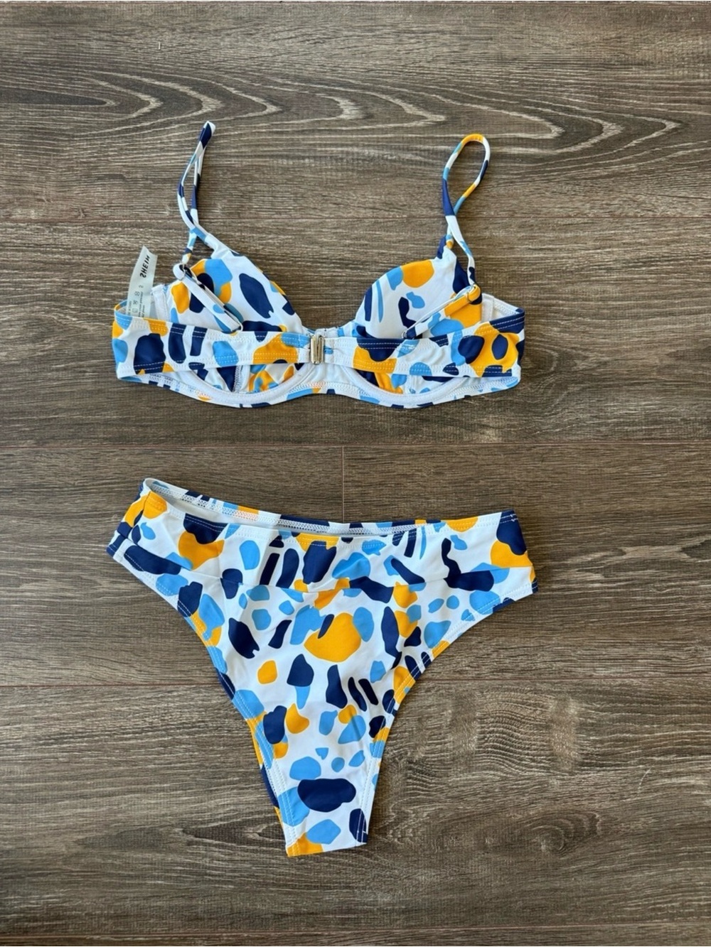 Bikini Set with Abstract Print - Picture 2 of 3
